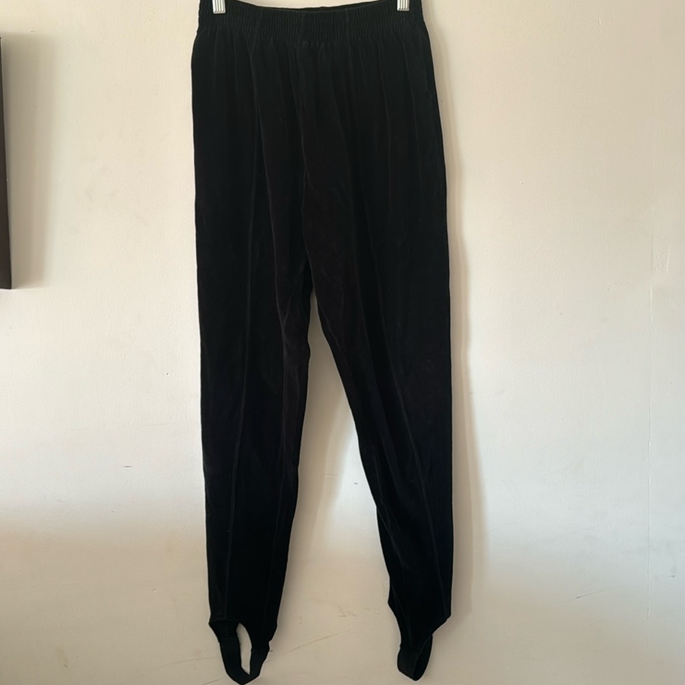 Vintage Liz Sport stirrup legging cotton velour in the color black size medium